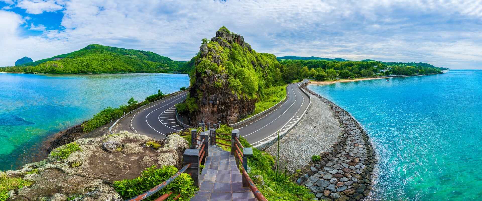 Grab our Stunning Deals & Discounts & Travel the World!